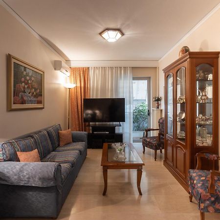 Thissio Family Apartment Atene Esterno foto