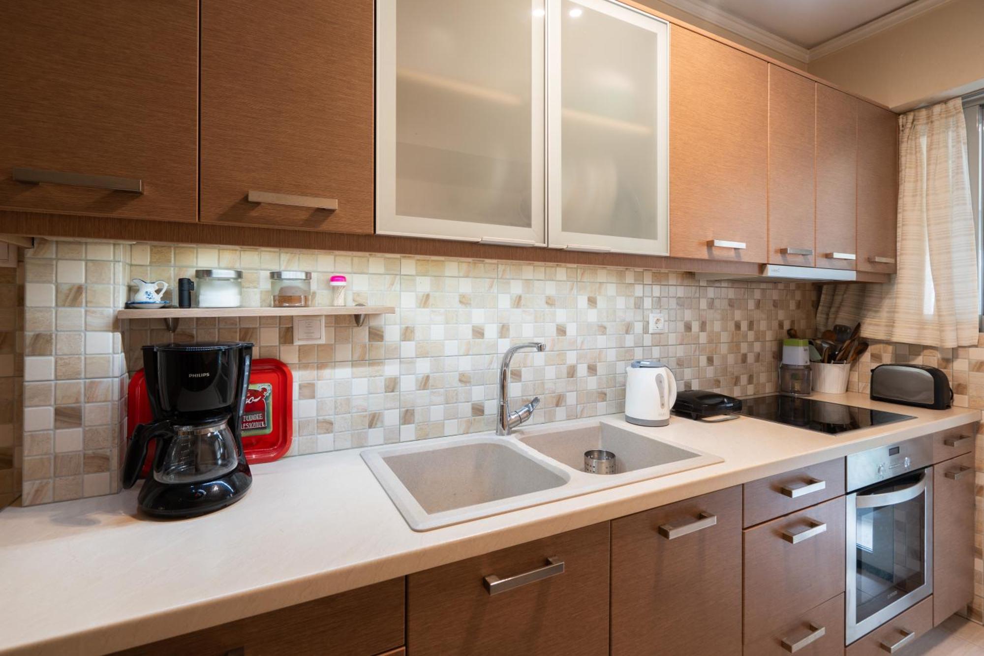 Thissio Family Apartment Atene Esterno foto