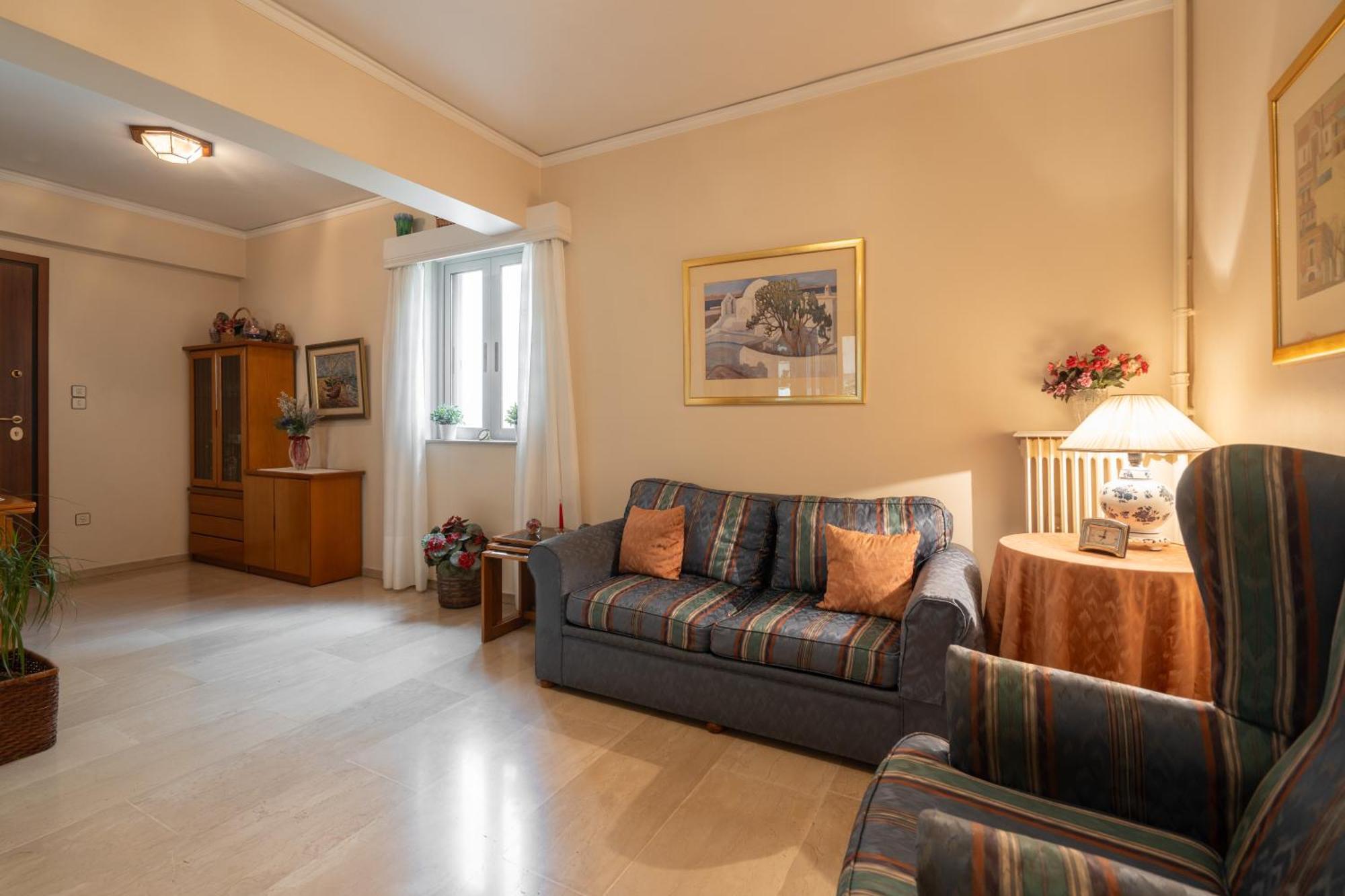Thissio Family Apartment Atene Esterno foto
