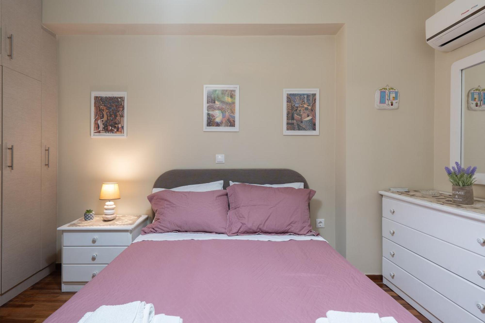 Thissio Family Apartment Atene Esterno foto