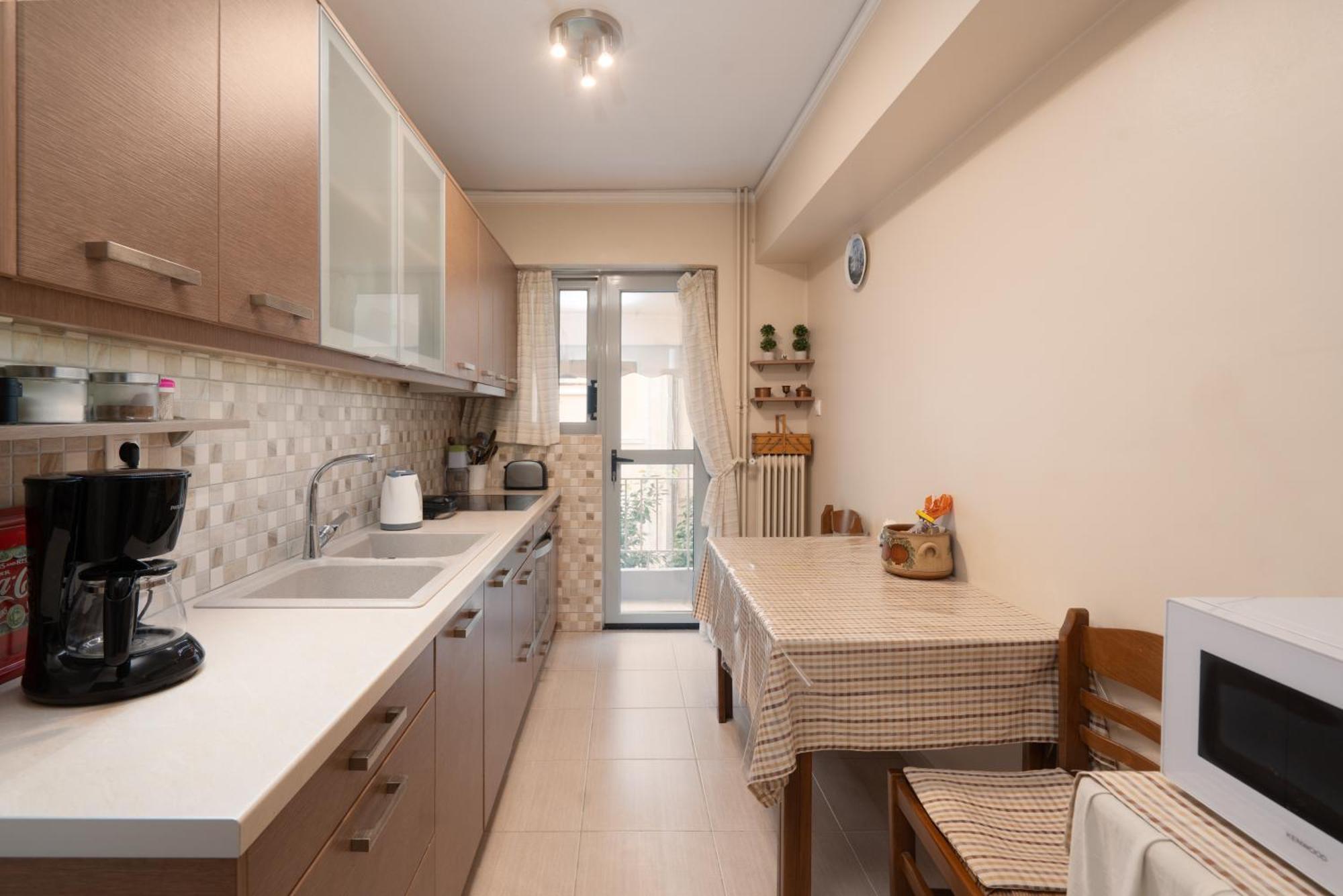 Thissio Family Apartment Atene Esterno foto
